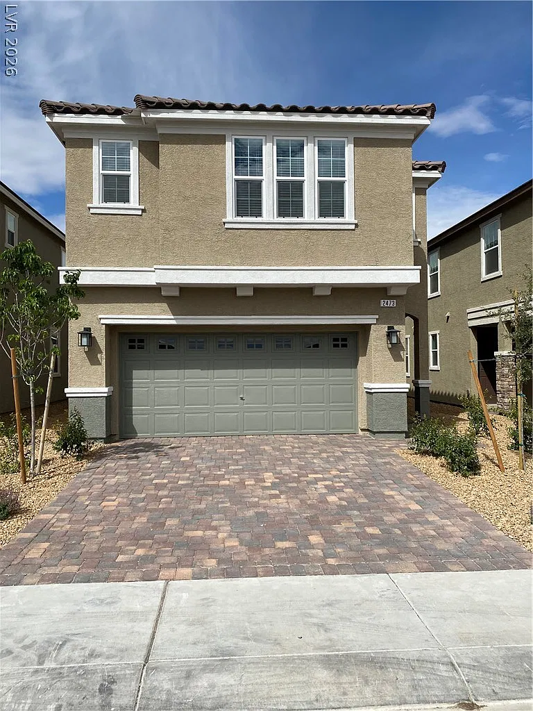 5 bed, 4.0 bath, 2467 sqft, $2,745 — Photo 1