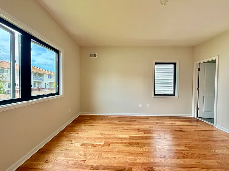 238 Cambridge Ave #2 — Photo 8