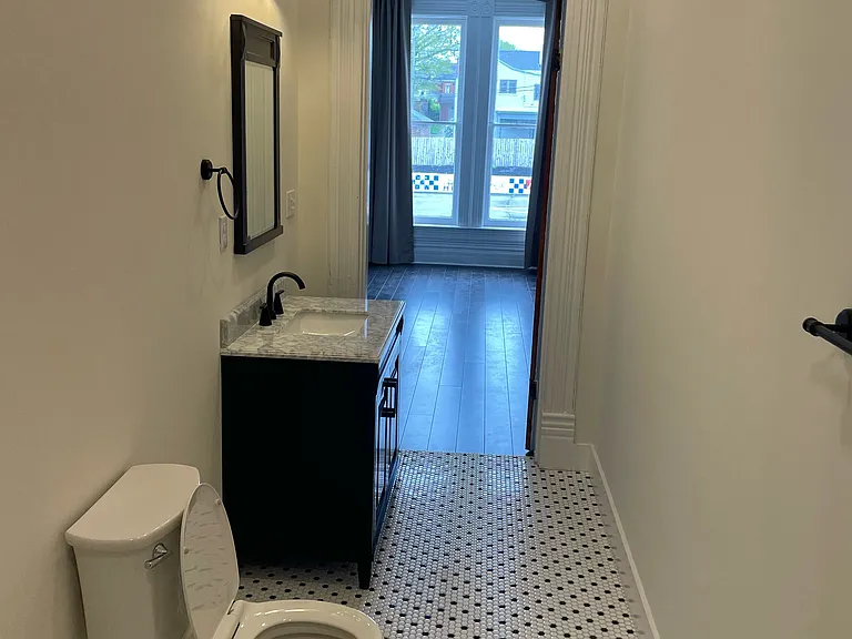 509 Main St #2 — Photo 3