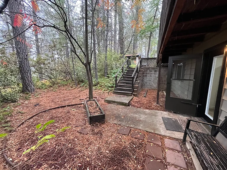 1860 Point View Dr #3 — Photo 23