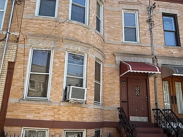 7405 62nd St, Ridgewood, NY 11385