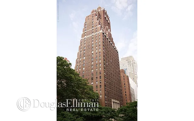 Sold by Douglas Elliman | media 14
