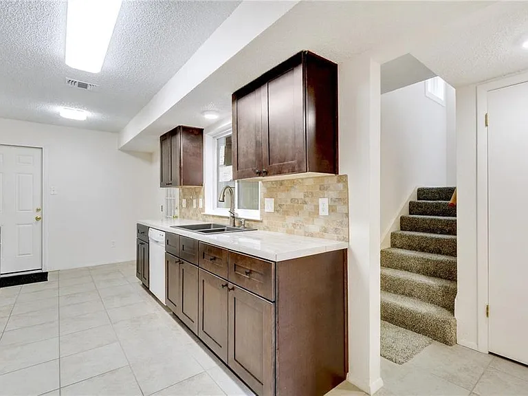 1711 Timber Brush Trl — Photo 4