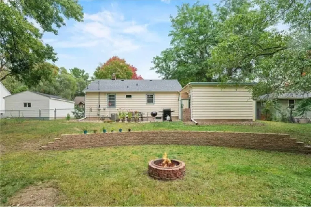 3 bed, 1470 sqft, $2,000 — Photo 4