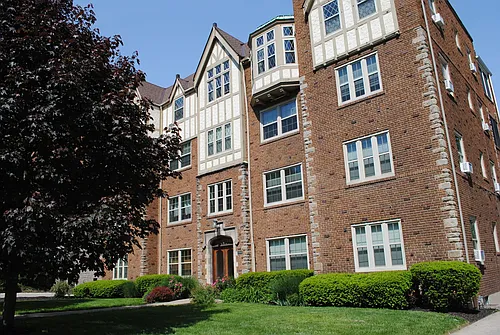 2558 Madison Photo 1