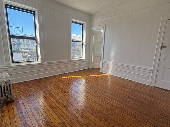 2nd image of 685 E 29th St #2
