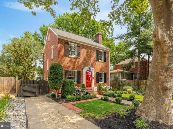110 E Nelson Ave, Alexandria, VA 22301