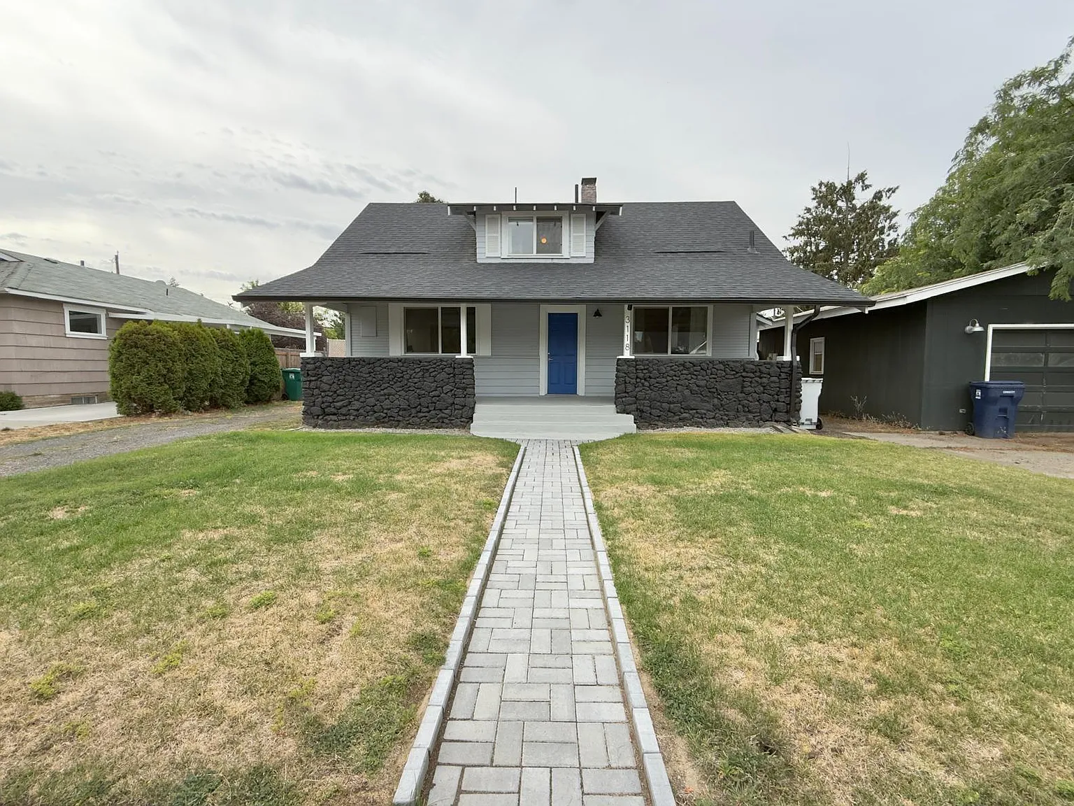 3 bed, 1.5 bath, 1518 sqft, $2,395 — Photo 1