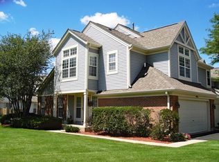 60 Ione Dr UNIT A, South Elgin, IL 60177