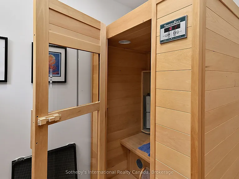4 Holly Ct — Photo 36