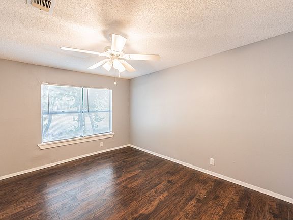 5th image of 701 E Woodlawn Ave APT 1