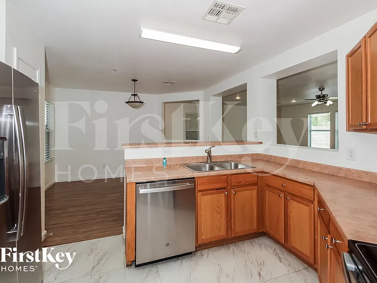 8470 N Placita De La Manzana — Photo 5