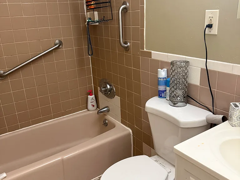 14 Pearl St #2 — Photo 5
