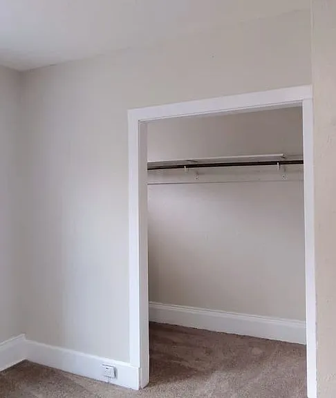 305 Moore Ave — Photo 20