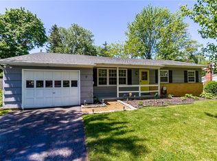 11 Strawbridge Rd, Henrietta, NY 14467