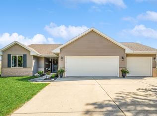 2685 Spica Ln, Green Bay, WI 54311