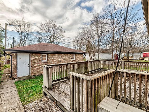 5th image of 4501 Farnsworth St