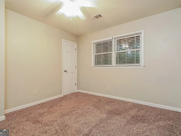 564 Clubhouse Dr SE — Photo 14
