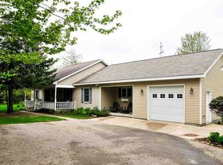7730 Hedrick Rd, Harbor Springs, MI 49740