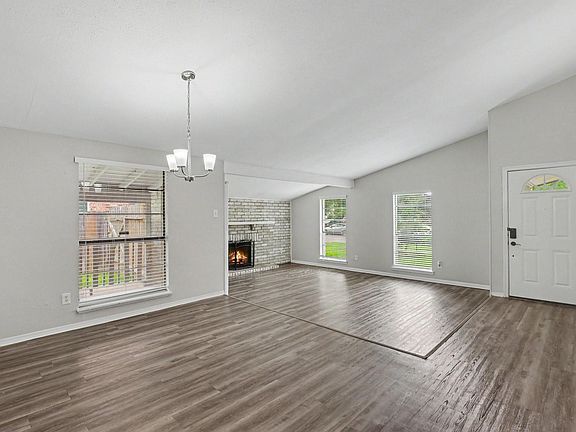 3rd image of 15430 Camino Del Sol Dr