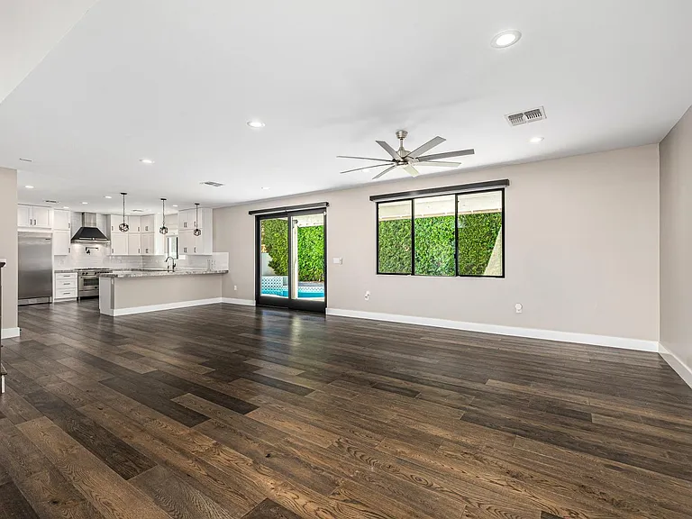3821 E Devonshire Ave — Photo 50