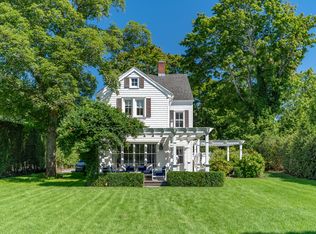 224 Hill St, Southampton, NY 11968