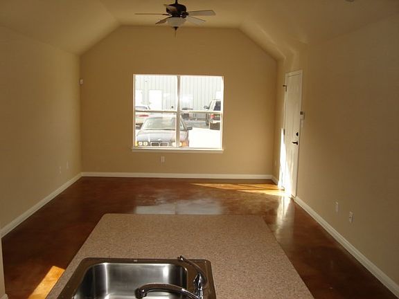 4th image of 203 Railroad St APT 4B
