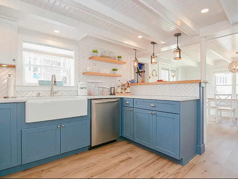 135 Taylor Ave — Photo 7