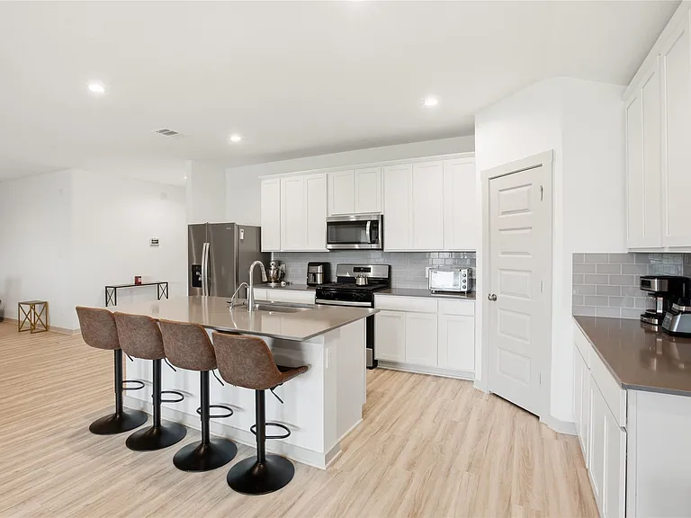 3411 Terrace Landing Ct — Photo 8