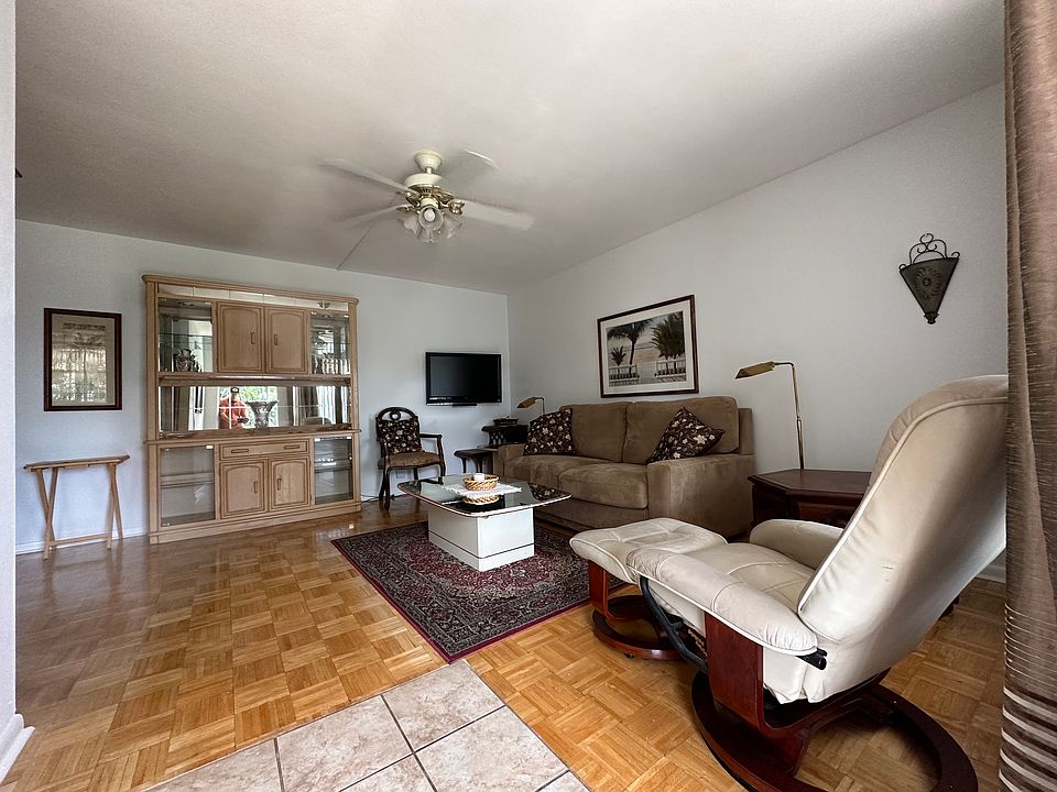 1st image of 4056 Lake Osborne Dr APT 9