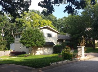 707 Red Oak Ln, Arlington, TX 76012