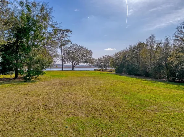 4863 Marshwood Dr, Hollywood, SC 29449