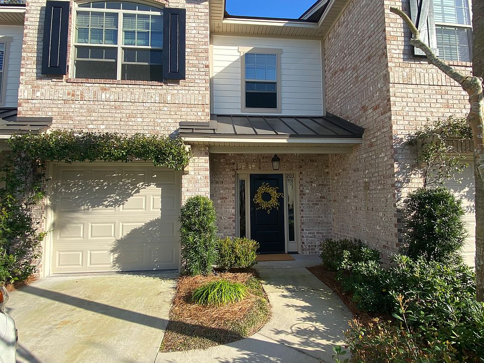 1st image of 203 Reserve Ln #203