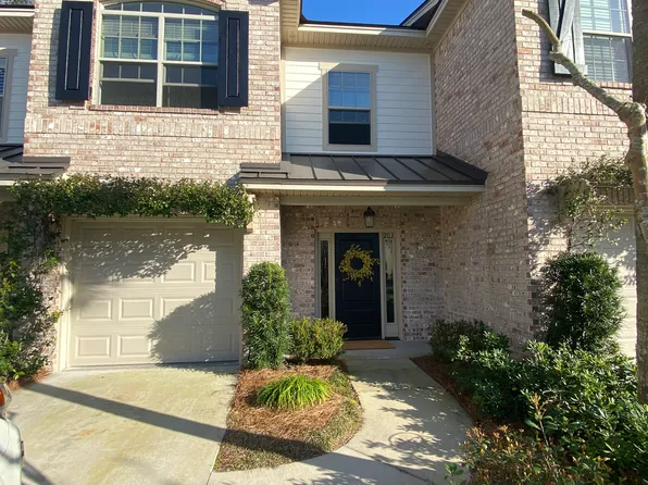 203 Reserve Ln #203, Saint Simons Island, GA 31522