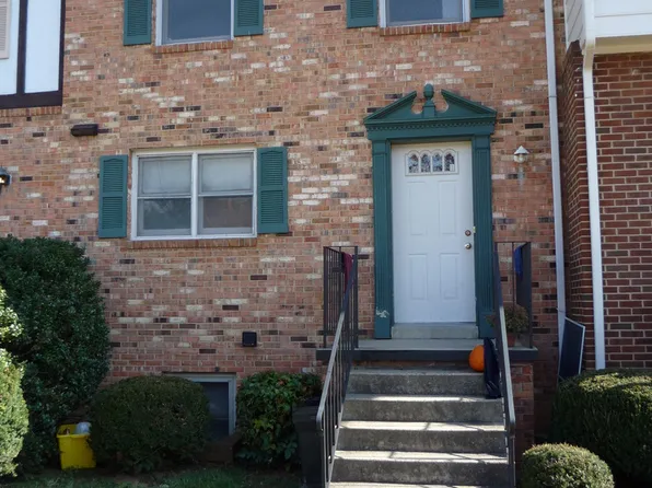 1130 Mountain View Dr, Harrisonburg, VA 22801