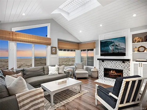 1119 E Balboa Blvd #A Photo 1 1119 E Balboa Blvd #A Photo 1