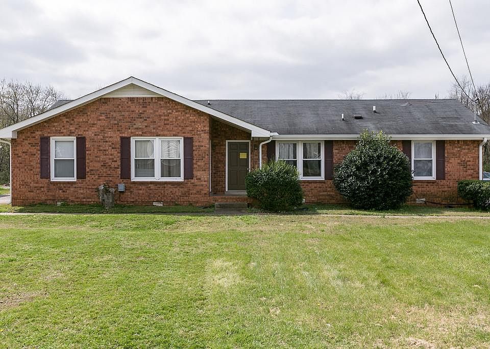 1st image of 1426 Bradyville Pike
