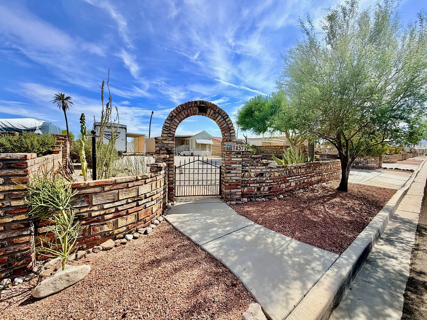 Remodeled Foothills Park Model with Desert Access, Mountain Views & Low-Maintenance Living — Photo 2