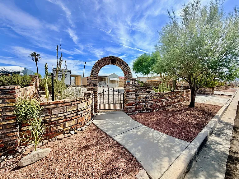14572 E 48th Dr — Photo 2