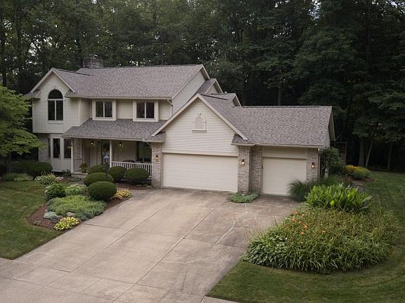 2nd image of 1643 Wedgewood Way