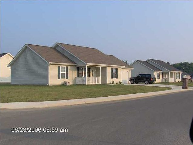 1st image of 542 Glenn Wade Dr