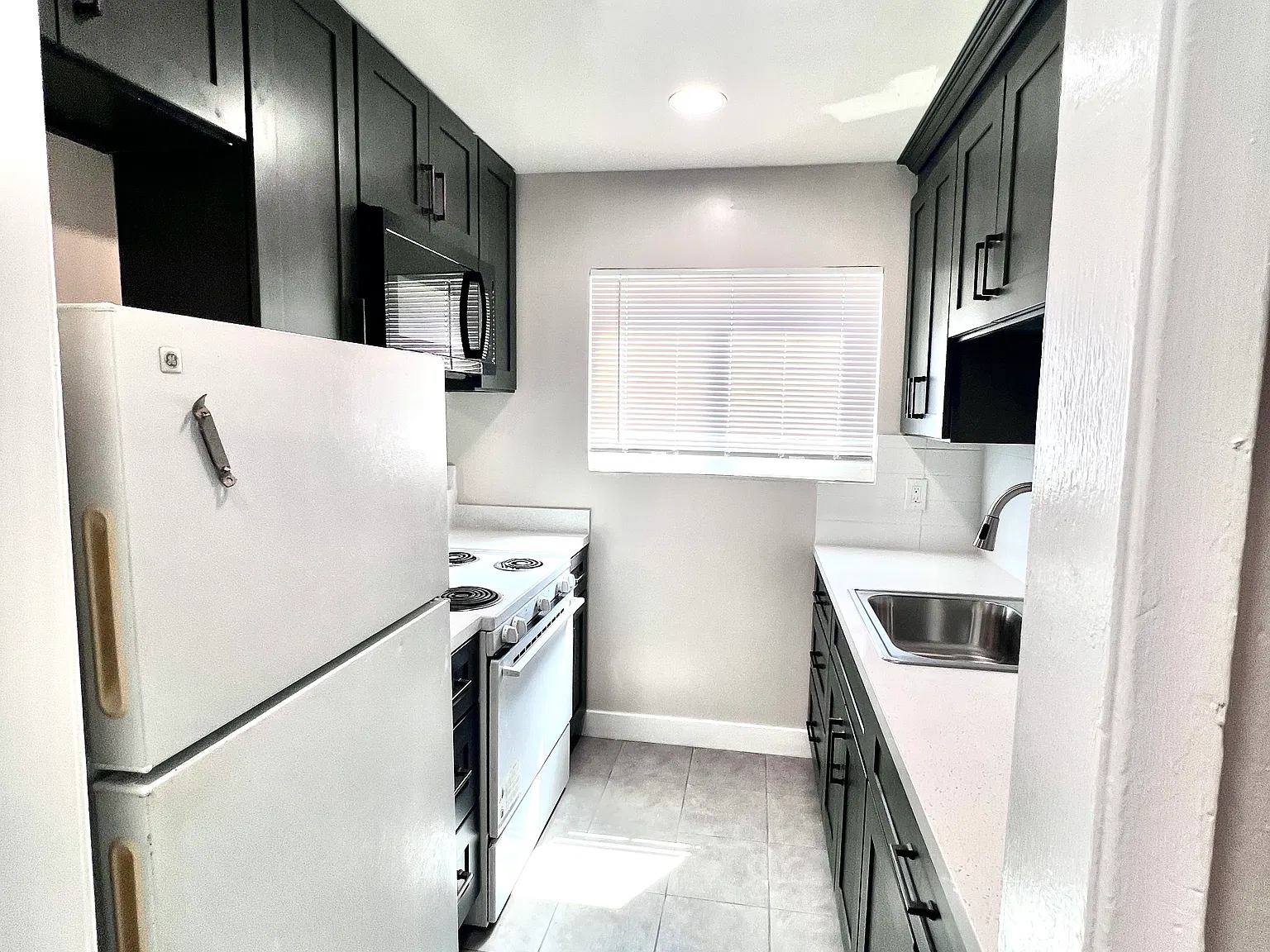 2 bed, 1.5 bath, 850 sqft, $2,475 — Photo 4