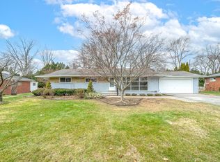 28257 Ridgebrook Rd, Farmington Hills, MI 48334
