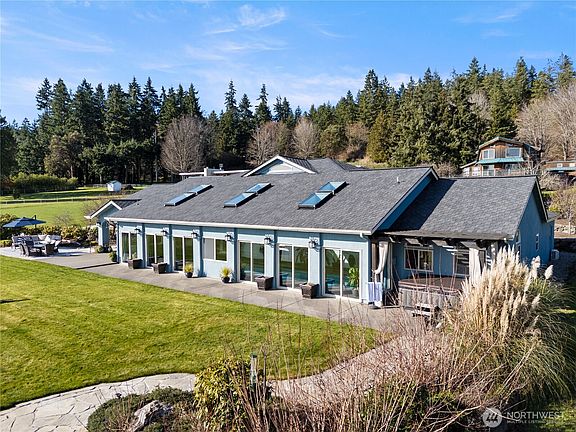 2nd image of 601 Shine Road