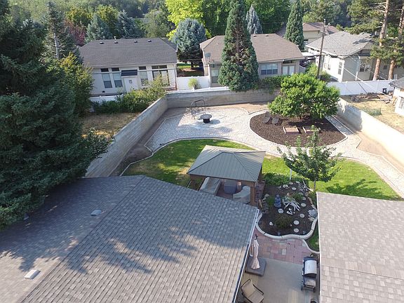 3rd image of 1366 E Greenfield Ave