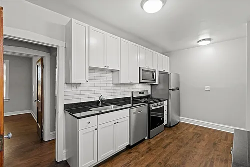 2520 W Belle Plaine Ave #1 Photo 1