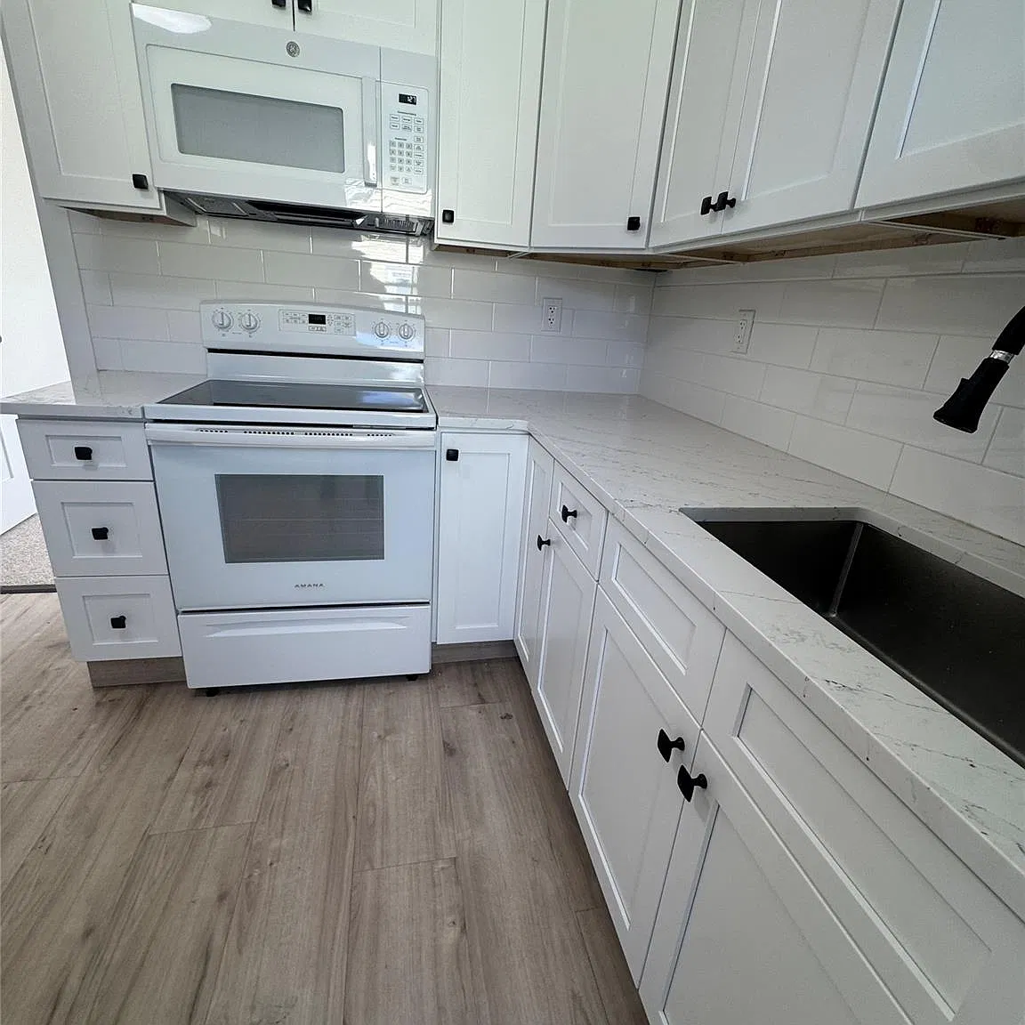 2 bed, 1.0 bath, 1000 sqft, $3,000 — Photo 4