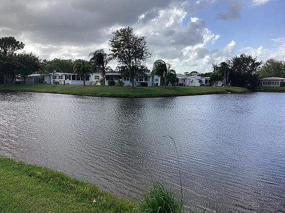 2nd image of 7 La Paloma Lane
