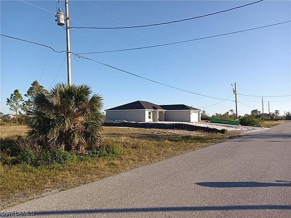 3rd image of 423 NW 19th Pl