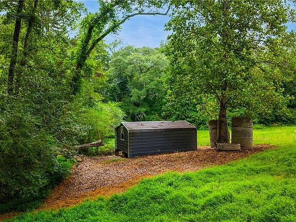 3rd image of 273 Sewell Rd